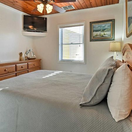 Indian Shores Cottage With Cabana - Steps To Beach! เคลียร์วอเตอร์บีช ภายนอก รูปภาพ
